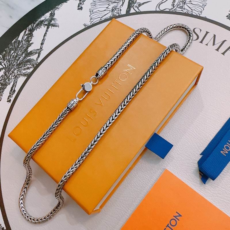Lv Necklace 02yxs38